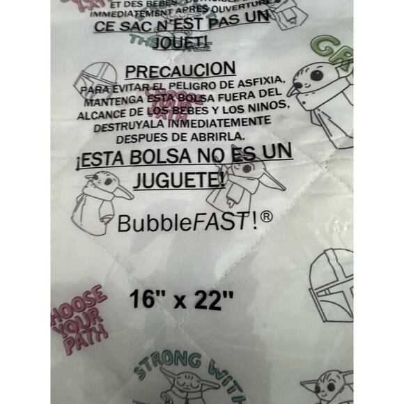 Disney Star Wars The Mandalorian Picnic Blanket Tote New V-I New Baby Yoda Grogu - Picture 5 of 6